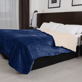 edredon-catana-home-flannel-con-corderito-queen-color-azul-marino--21244885